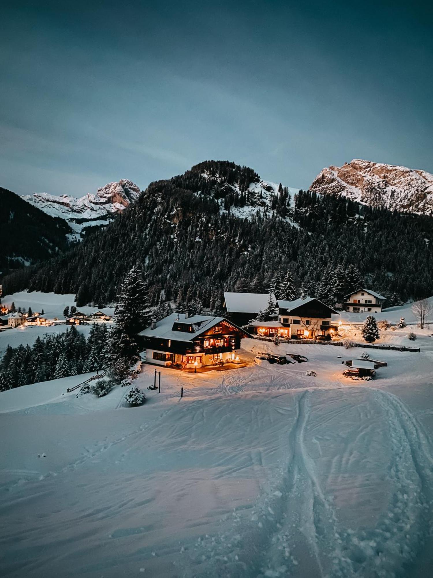Mountain Chalet Pra Ronch Selva di Val Gardena Luaran gambar
